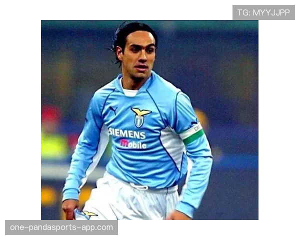 内斯塔与卡纳瓦罗防守站位分化：风格差异如何影响防线协同？